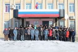 «Мы ждем вас живыми и здоровыми». Кизильские полицейские отправились в командировку в Дагестан